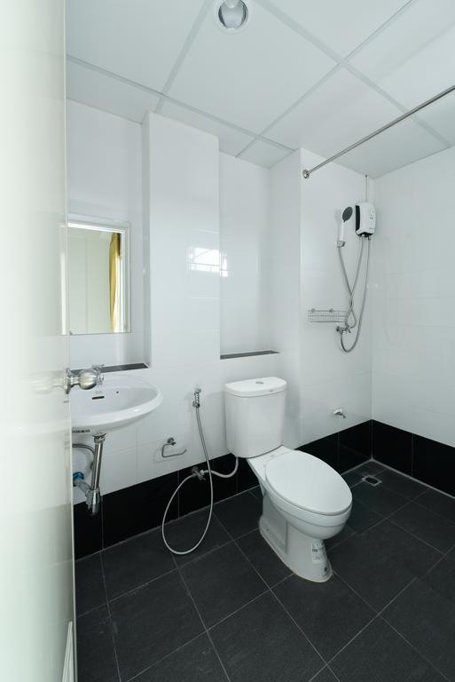 B32 Apartment Bangkok Exterior photo