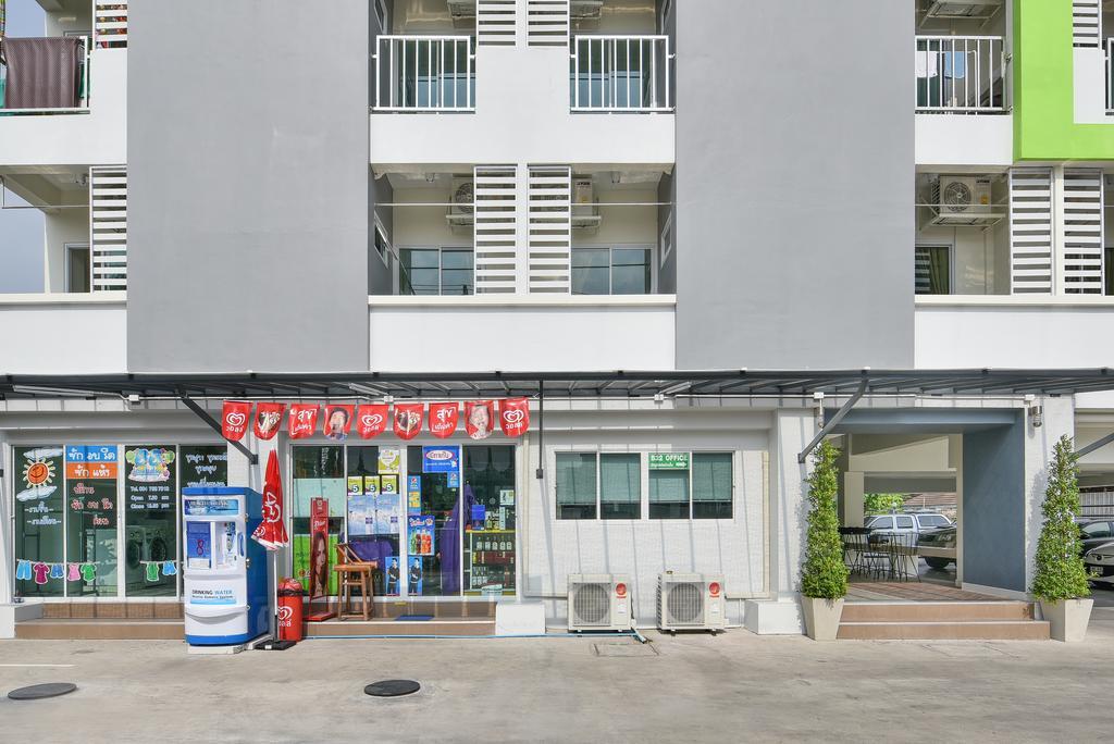 B32 Apartment Bangkok Exterior photo