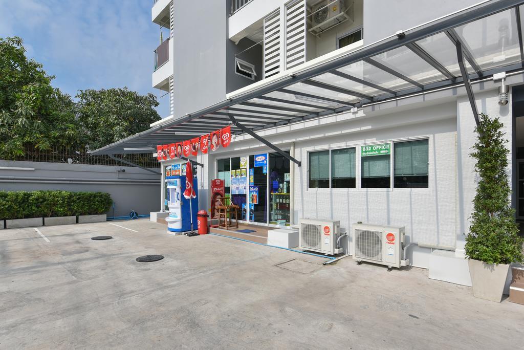 B32 Apartment Bangkok Exterior photo