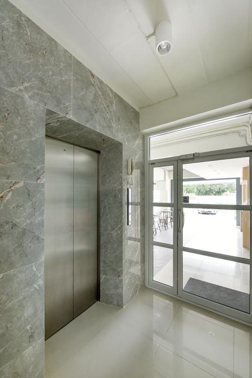 B32 Apartment Bangkok Exterior photo