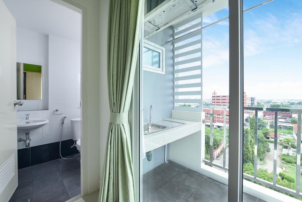 B32 Apartment Bangkok Room photo